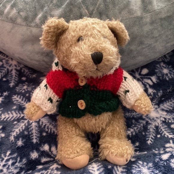HUGFUN SMALL CHRISTMAS SWEATER TEDDY BEAR - Picture 1 of 5